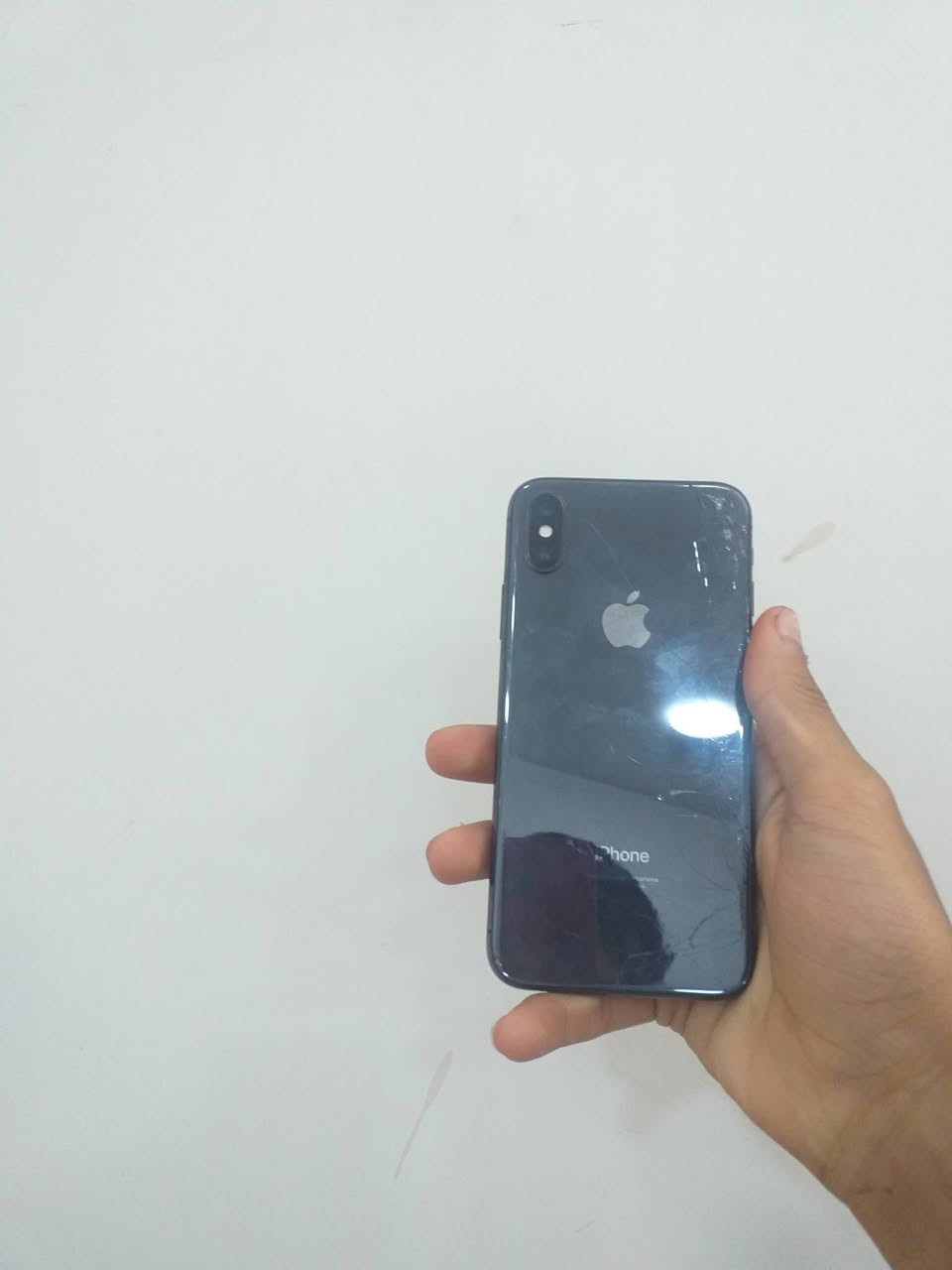 جهاز اكس اس للبيع جهاز امبدل فقط شاشه اصليه حته ما تقرا بطاريه 91 ذاكره 256 فيس ايدي شغال تخطي الجهاز سيم كارت ما يصيله بس شريحه الاكترونيه سعره 100قفل مكان بغداد مدينة الص بل داخل يم سوك الأولى رقمي ***********تواصل واتساب
