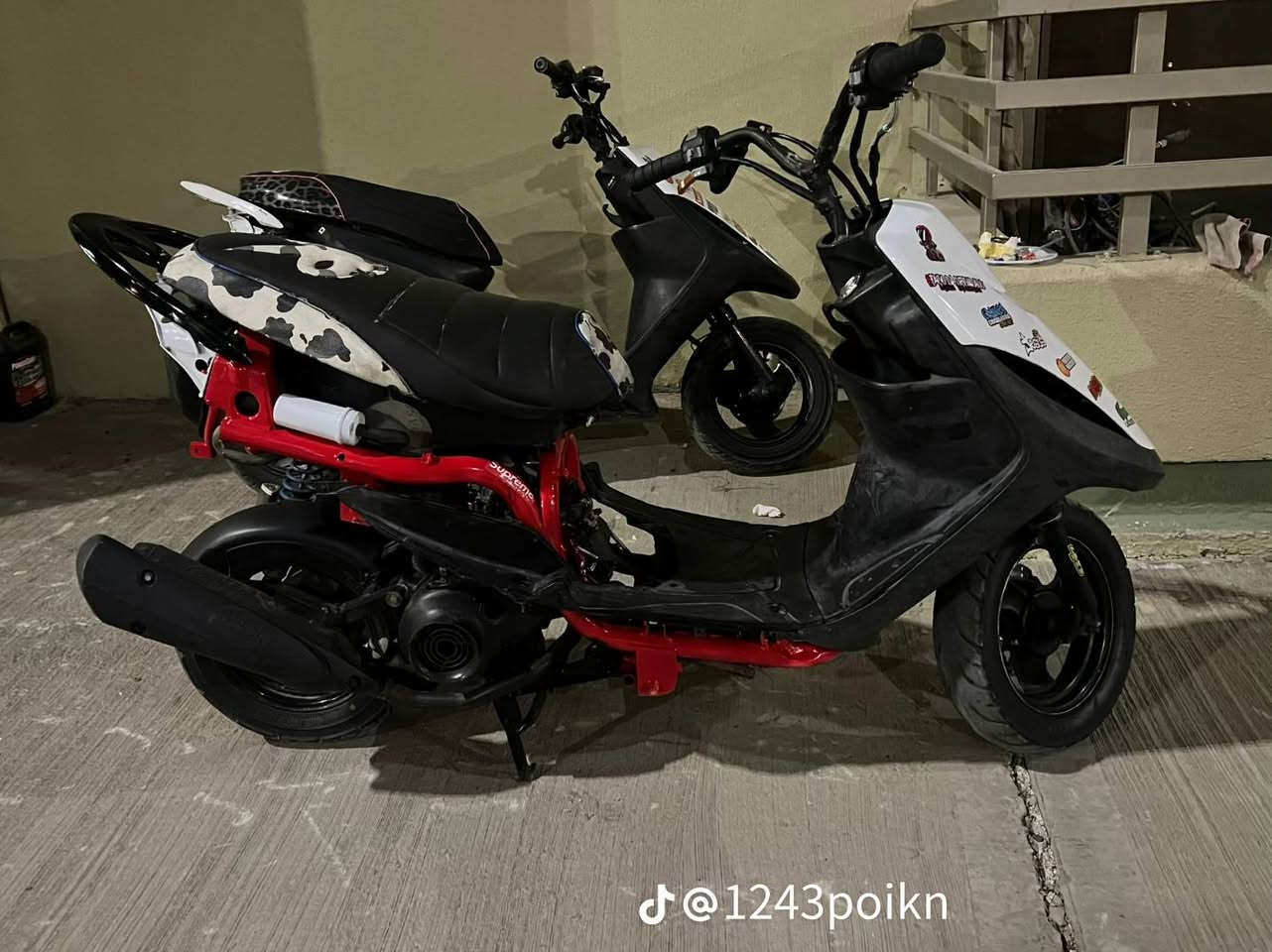 سلام عليكم دراجه للبيع الدراجه بلادي بيه صالصه FM   رياضي بيه صبغ شاصي جديد الدراجه مكينته خرسه شلعه ومعدل الدراجه حلو شوفت عينكم بيه كشن رياضي مكاني الحريه ساحت عدن هذه رقمي طبلي عل واتساب بيك خير وتدلل المو شراي ليتعبني***********
