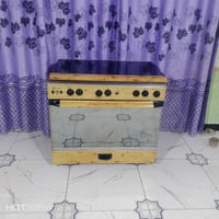 طباخ مصري شرط الشغل  للبيع  الفرن شغال 07737982027