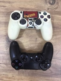 ٢ يد بلاي4 • أصلي • نضافة ٩٠/١٠٠