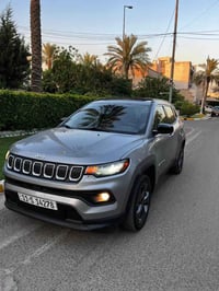 جيب كومباس  ٢٠٢٢ فول مواصفات  حادث شوي من جاملغ وشوي بنيد  ماشيه ٥٨ ال...