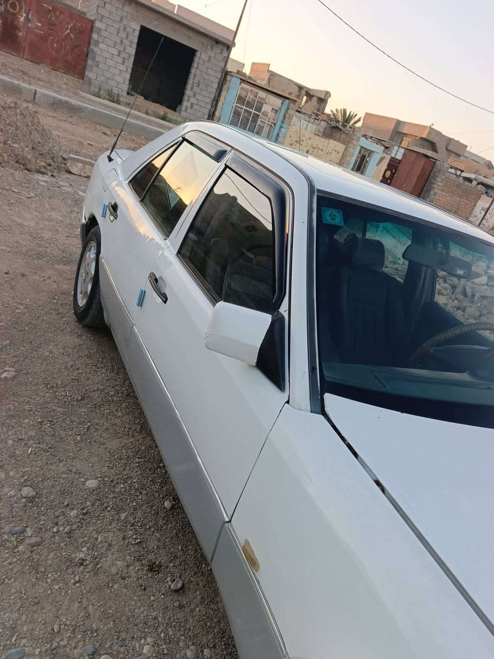 السلام عليكم شبابنا الطيبه اقرا المنشور زين وتصل 
مرسيدس دب 1991 مكينه ففتي حاويه صدر جديد قبل شهر تخم تاير قبل ١٠ ايام فيت بام ب ورقه شادلهه تبريد خير من الله سنويه ولوحات جدد بغداد 2032 سنويه ضررهه جاملغ بنيد سياره خير من الله رايدهه ٤٥ وبيهه مجال الطيبين ***********
