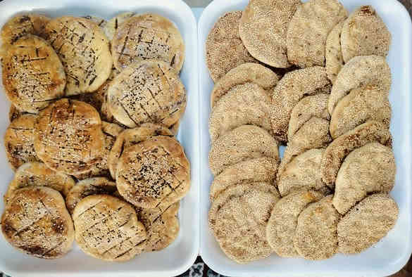 مساء الخير 
طلبيات زبوناتي الحلوين
نجهز كافه الاكلات والمعجنات المصلاويه 
وكيك اعيادالميلاد
للاتصال***********
او خاص
متوفر خدمة توصيل 🌹🌹
