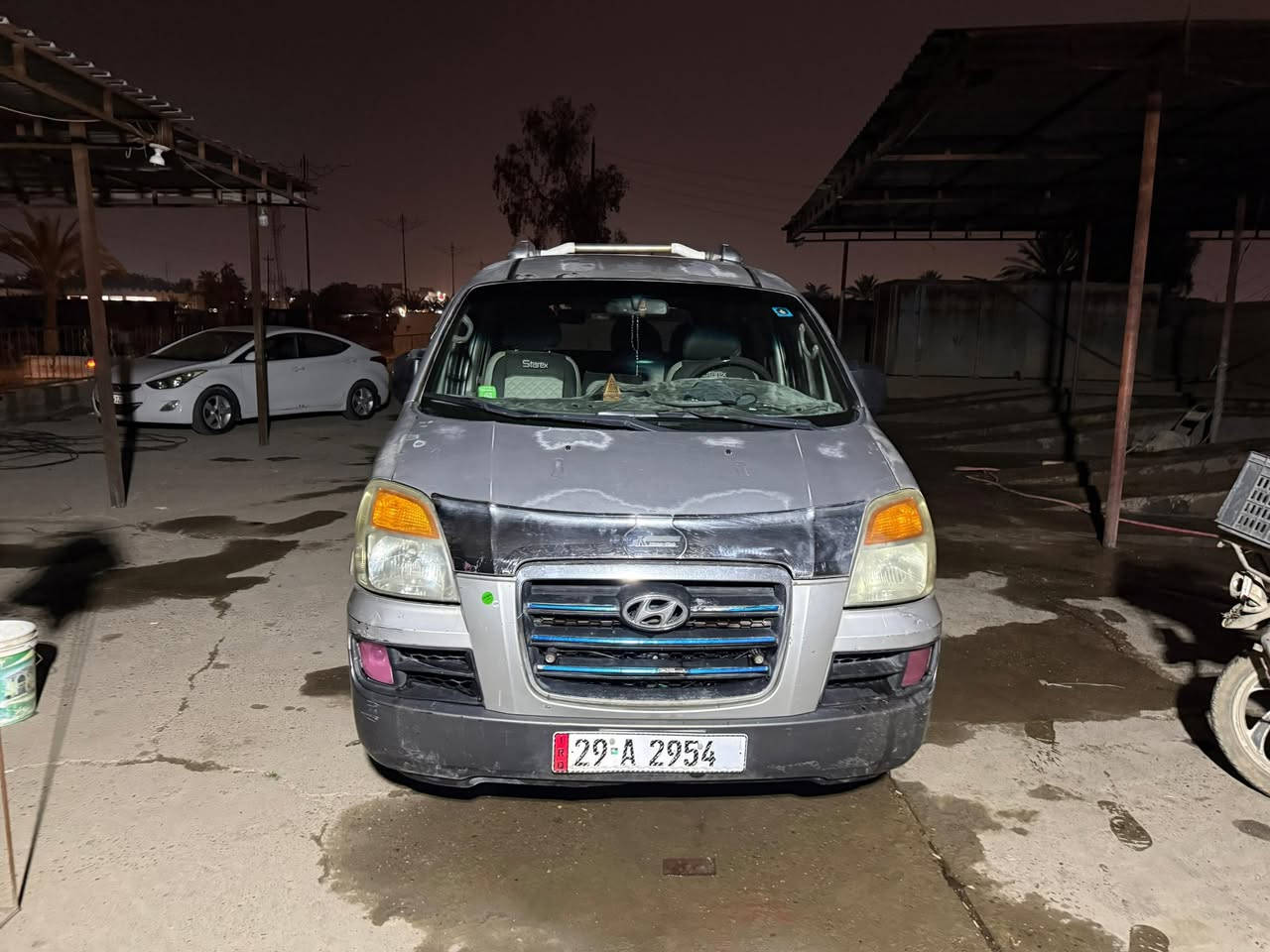 السلام عليكم
ستاركس 2007 مفتوح كير عادي سياره محرك جديد حادث مابيها
الكشر شوف العين سياره شرط تحويل رقم واسط دولي مصفره كامل هيئه وغرامات سياره متصرف عليهه ربع 
السعر 95 وبيها مجال 
الاتصال ***********
