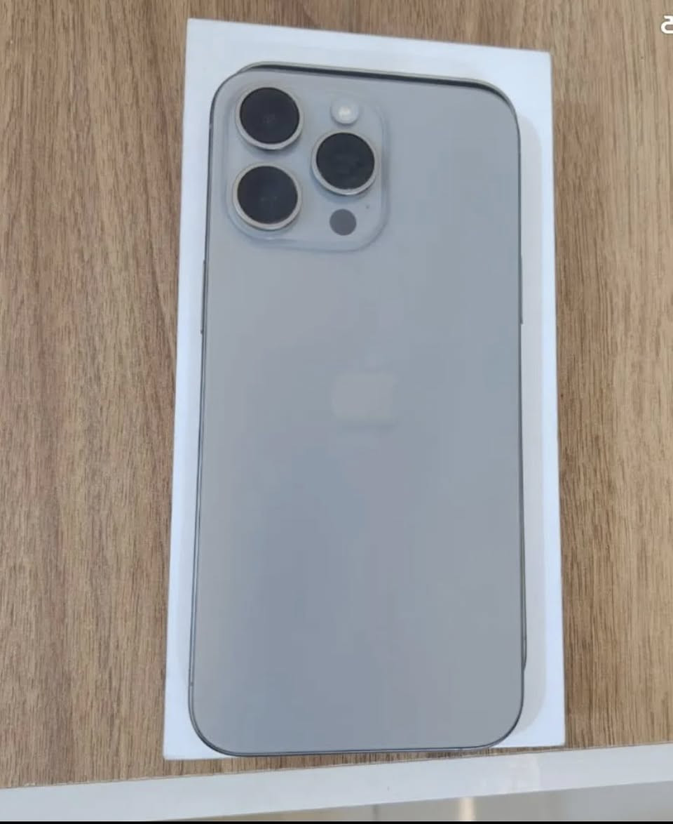 أيفون 15 برو ماكس مستعمل لون فضي ذاكره 256 
بسعر 550ومانختلف ع سعر
للاستفسار تواصل على رقم  ***********
