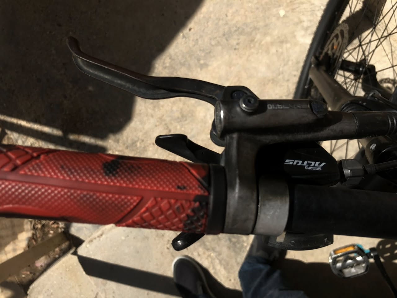 السلام عليكم
دراجه نوع ميردا موديل 2015 
بريك هايدروليك 
مجمع وبطيخات شيمانو 
حجم 29 (s)
زوج تاير جديد كونتنيو 
3 * 9 
عكرب ونقال كله التوس 
دبل قفل وفتح 
السعر 350 وبي مجال 
للاتفسار اكثر المراسله على الخاص


**إذا كنت صاحب هذا الإعلان وتريد حذفه لأي سبب، رجاءا أرسل رسالة إلى الدعم الفني**