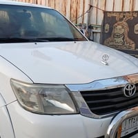 بيكب هايلوكس موديل ٢٠١٣ رقم بغداد فور ويل السياره خير من الله مابيه اي...