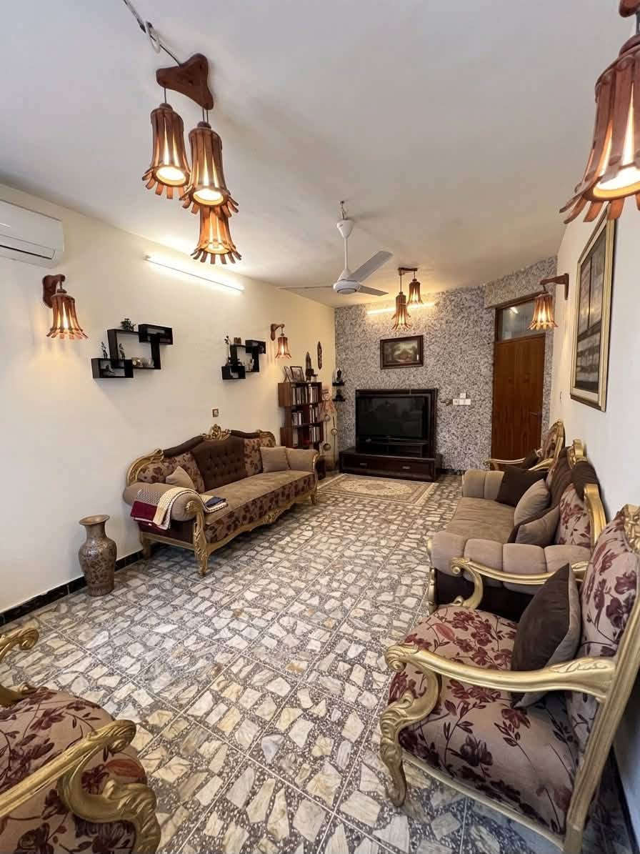 � للبيع – دار حديث

📍 العنوان: – شارع المغرب / نجيب باشا – محلة 304
🚗 الموقع: على شارع نافذ

📐 المساحة: 120 متر²
📏 الواجهة: 5 متر
📏 النزال: 25 متر

مواصفات الدار:

* مدخلان
* صالة استقبال
* مطبخ
* 3 غرف نوم
* 3 حمامات (خدمات)
* بناء حديث

📞 للاستفسار والتواصل:
***********
