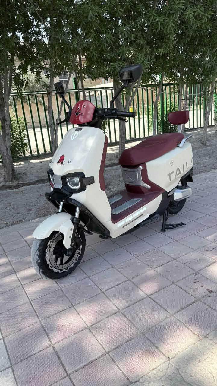 وحش الكون VIP مستخدمه شهرين 2026
6 بطاريات مسطره گرافين اصلي 38A 
سرعه 80 وتمشي بالشحنه الوحده 70 كيلو حقيقي 
تشغيل بصمه وسويج 
دراجة بلاديه كتلوكات الشركه بيهة وماشيه قليل
ملف 2000w نشطه وسريعه  سعرهة 950 الف 
📍مكاني بغداد ابو غريب الزيتون مجمع البدور 
هاتف *********** واتساب ***********
