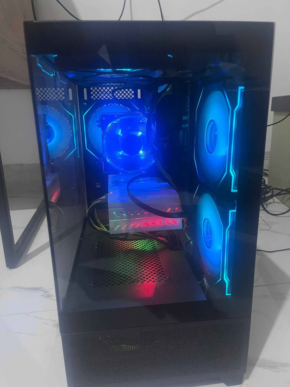 للبيع بي سي نظيف مع كيبورد جديد سعر500الف بيها مجال بسيط ورقم*********** الي يريد جهاز يخابر رقم وتدلل كركوك, العراق
