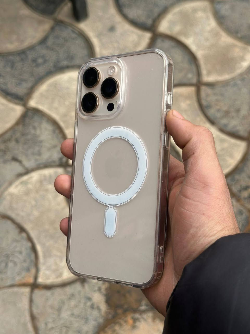 ايفون 16 pro max مكفول من كل شي جديد جديد ملحقات كامله بطاريه 94 ذاكره 256 السعر 1350
***********مكاني النجف
