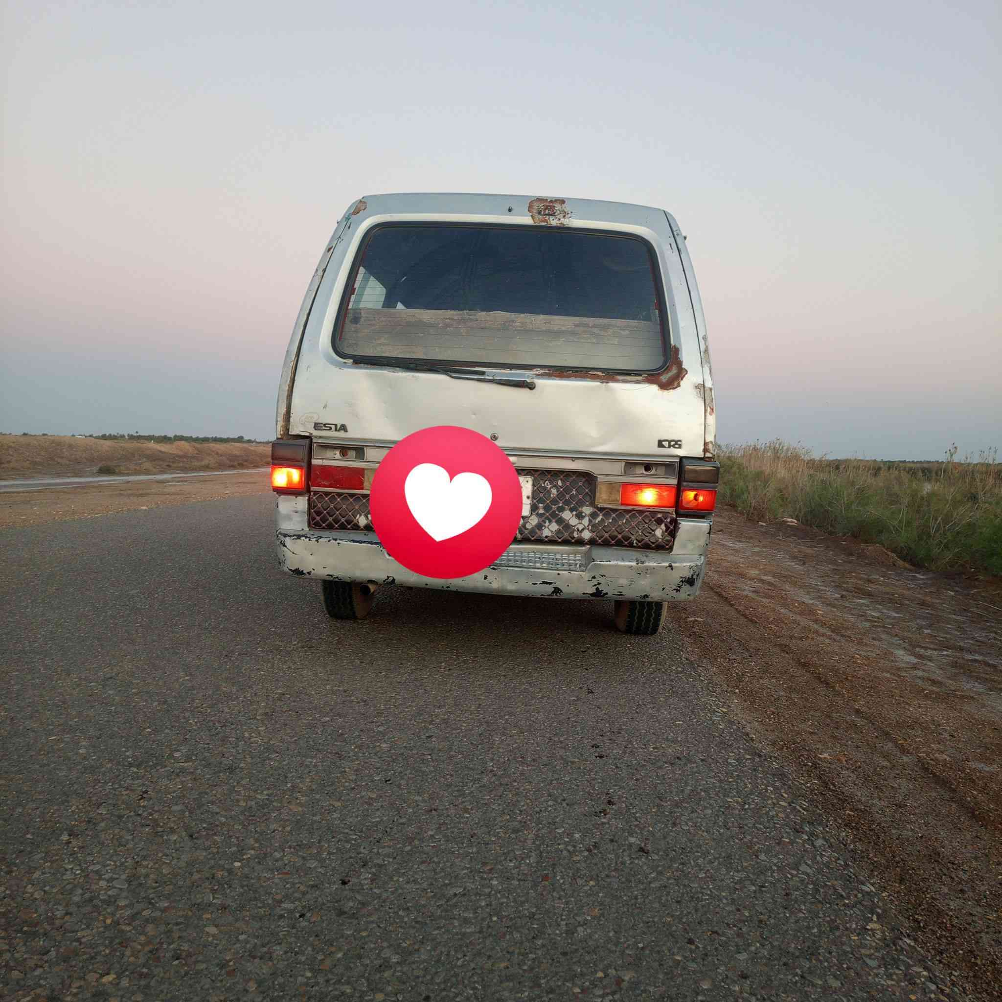 السلام عليكم للبيع 
كيا بسته مديل 94 رقم الماني قادسيه وسنويه
 عضم عاج 
محرك وكير واكسن شرط
 حداديه جديده من الطول للطول
 باتري جديد مشط وباور استيرن جديد تخم تاير سياره جاهزه كبل الشارع
 عله اخر حبايه  واحله من الصور السعر17 وبيه مجال مكاني ناصريه. الشراي بيه خير ويدلل 
 للتواصل‏
‪***********‬‏
