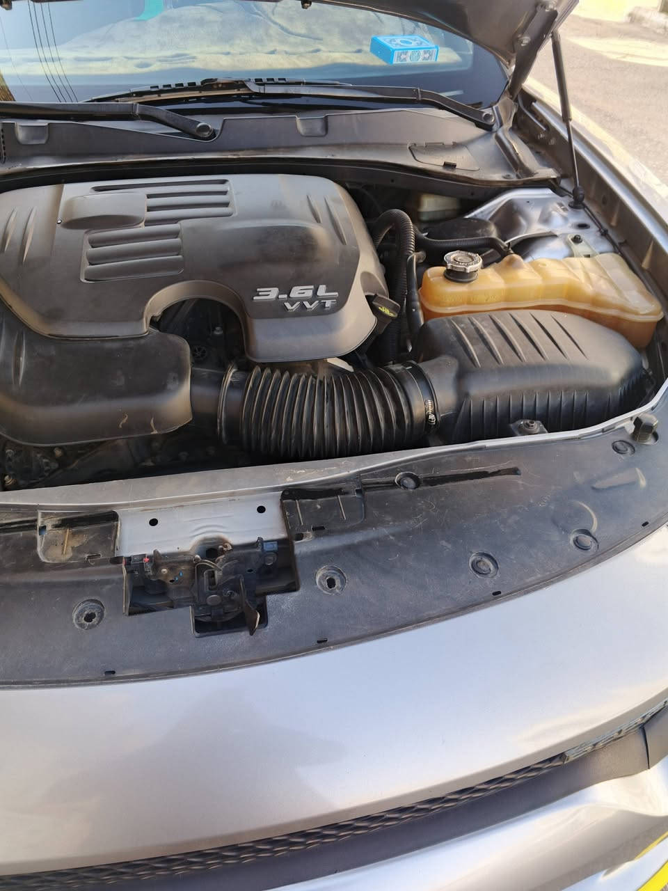 السلام عليكم سياره جارجر للبيع موديل 2015 اصل ب اسمي رقم بغداد حادثه چاملغ امامي جهة السايق سعره 170 وبيه مجال بسيط 
***********
العنوان الفضيله سوق الشيوخ
