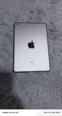 ايپاد • بلا عيوب • مع شاحن