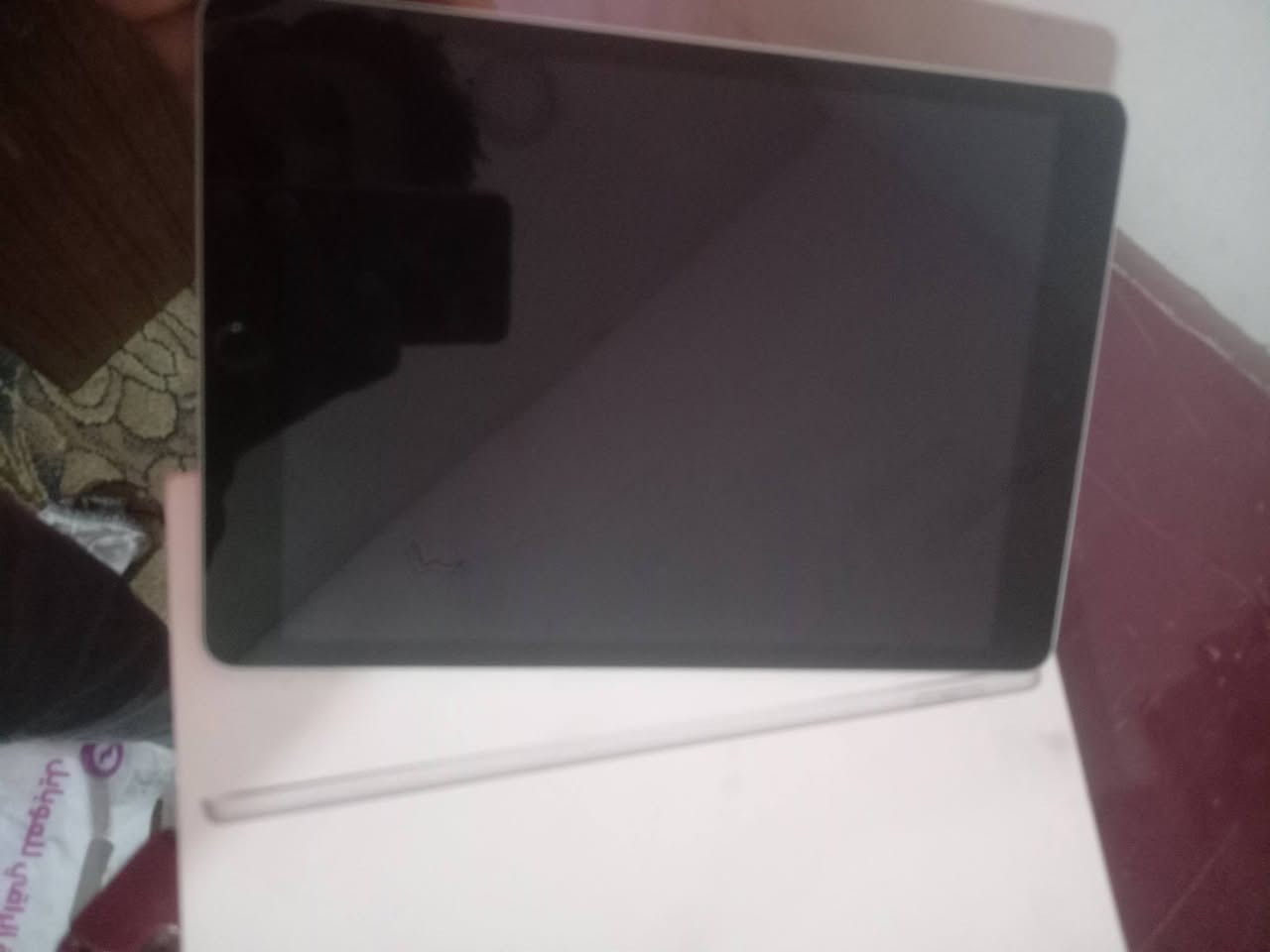 سلام عليكم ايباد 9 نضيف مال بيت السعر 250 وبي مجال حك الجيه *********** المكان مدينه اصدر
