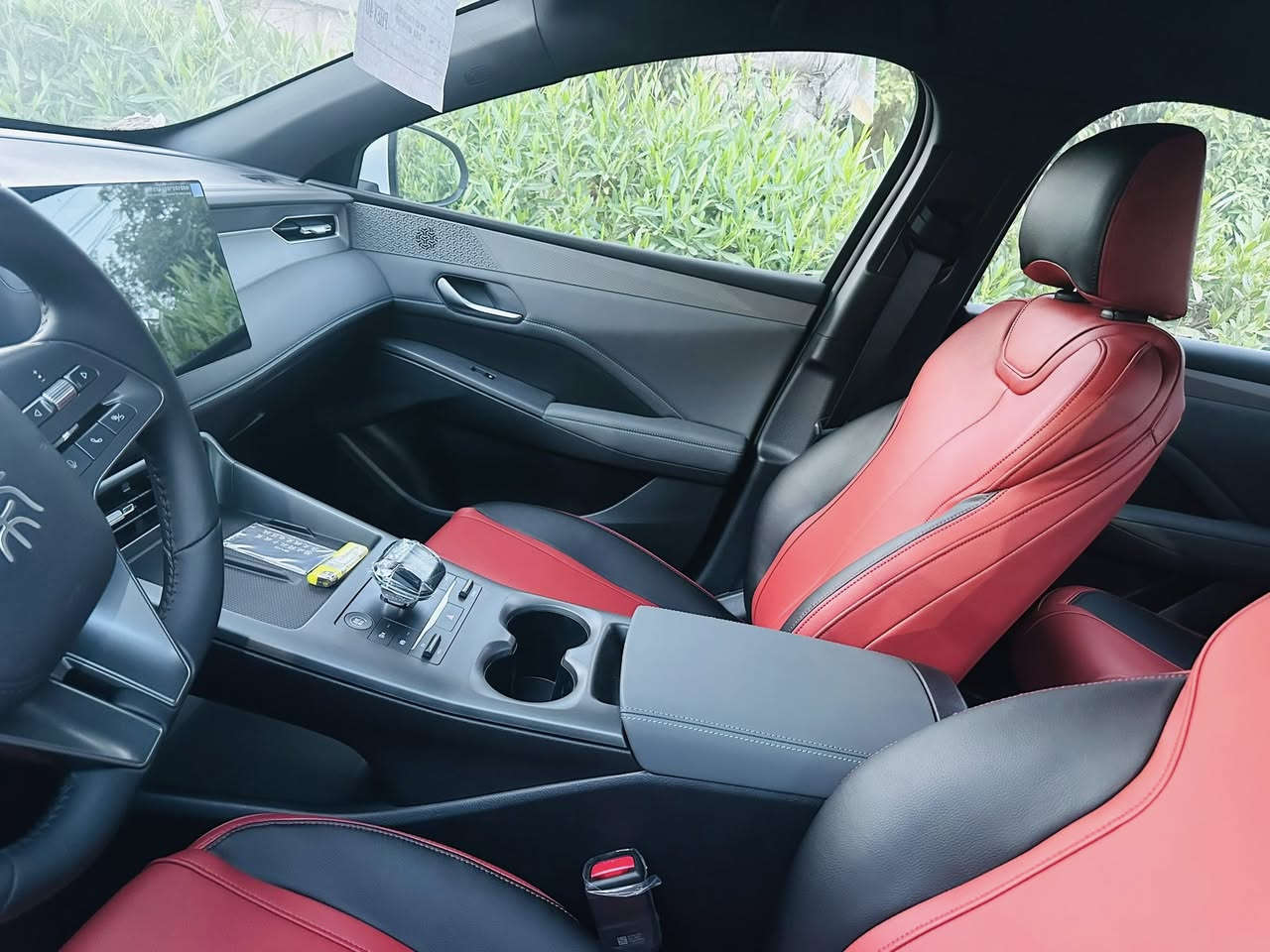 بي واي دي ٢٠٢٥ جن بلس داخل  احمر زيرو بدون رقم السعر ١٨ مليون وبيهة مجال مكاني العامريه الرقم ***********
