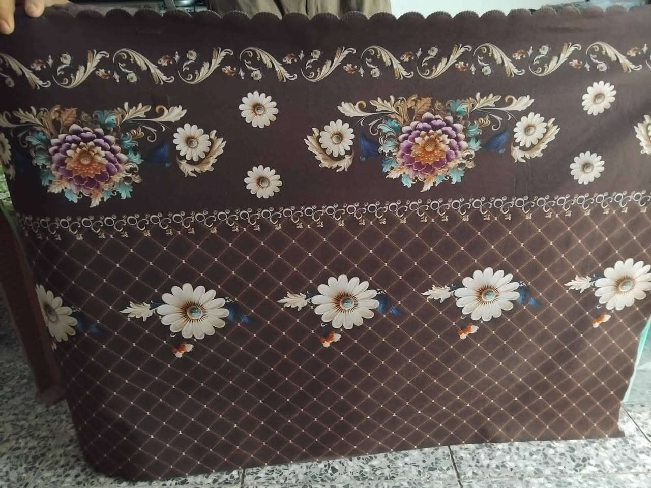 مفرش تخم امتار شانيل مذهب سعر المتر الفين 
عنوان سبع البؤر شارع بلقيس مقابيل جمله حسين


**إذا كنت صاحب هذا الإعلان وتريد حذفه لأي سبب، رجاءا أرسل رسالة إلى الدعم الفني**