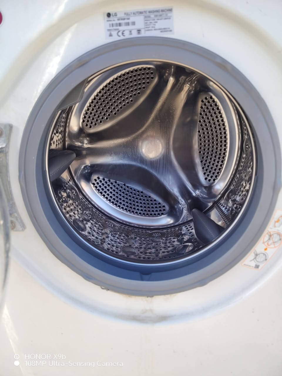 #غسالة LG باب الاول 8 كيلو بلادية
مستعملة قليل شرط الفحص
السعر 300 الف 😍😍😍
#لدينا توصيل جميع انحاء العراق مجاني


**إذا كنت صاحب هذا الإعلان وتريد حذفه لأي سبب، رجاءا أرسل رسالة إلى الدعم الفني**