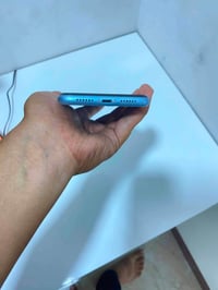 ايفون XR ٦٤ • ازرق مميز • بطارية ٨١%