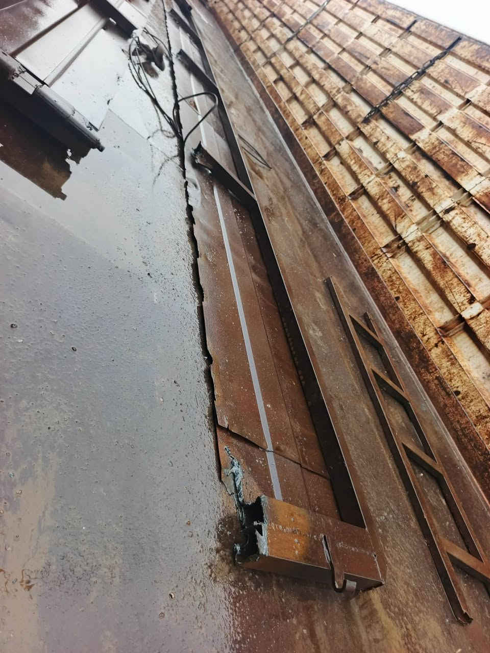 السلام عليكم
تعلاوه بودي كامل فتل
طول 12 ونص
ارتفاع 35 س

السعر 350 وبيها مجال 
عنوان موصل
***********
