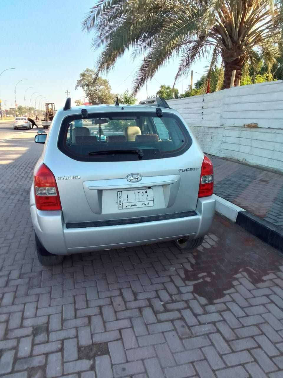 سلام عليكم توسان موديل ٢٠٠٩ مكينه ٢٠٠ دوش مكفولات حددايه جديده تبريد ثلج رقم كربلا تحويل مباشر مكان كربلا اتصل ***********   السعر ١١٠
