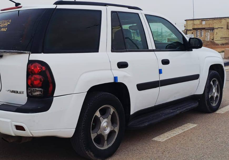 السلام عليكم بلايزر 2005 مزاد وزاره الداخليه تترقم بابل واصله معاملتهه السياره مكفوله المكان بغداد القاهره السعر 68وبيهه مجال الاتصال ***********
