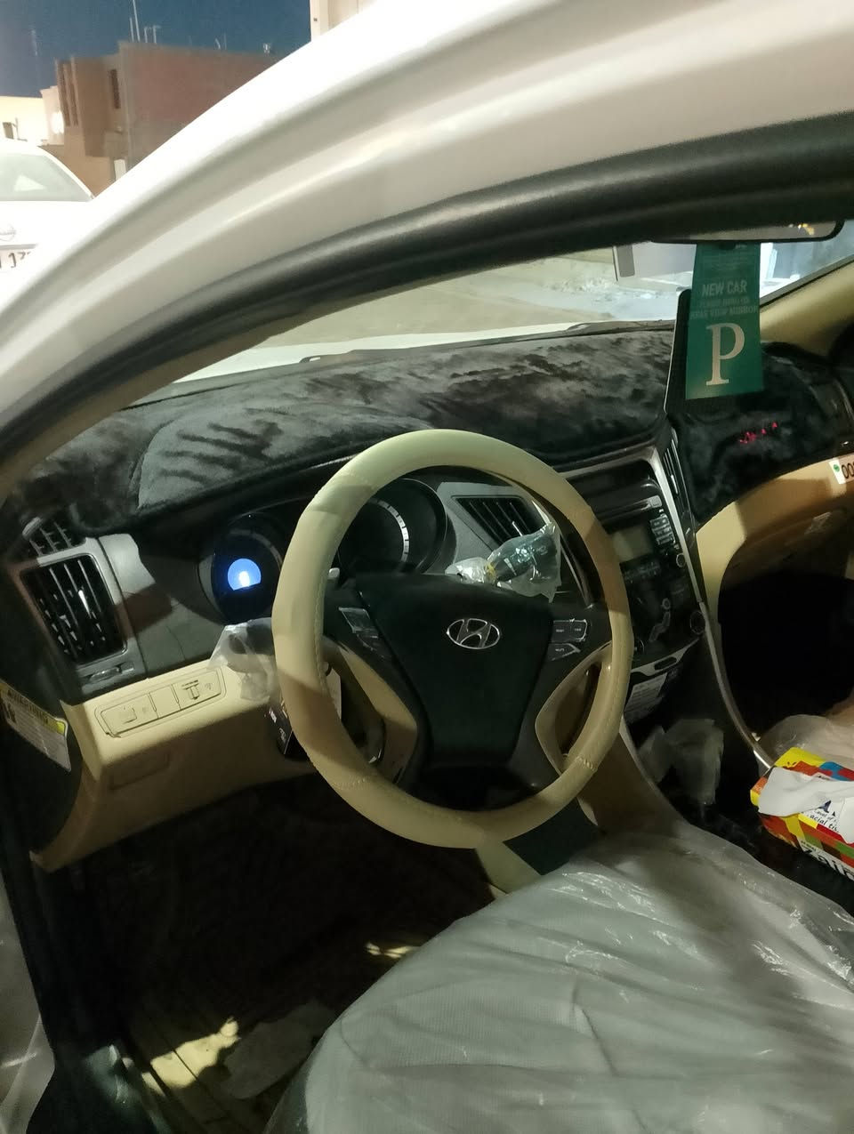 السلام عليكم
للبيع سوناتا 2013
الرقم بغداد 
السعر 113وبيها مجال حك جيه
العنوان الانبار رمادي 
رقم الهاتف ،***********
