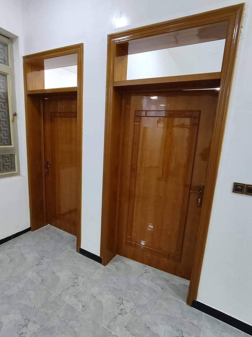 صبغ وتلميع اخشاب
***********واتساب
