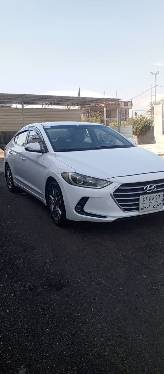 النترا ٢٠١٨ خليجي
مكفوله من الصبغ والتبديل 
مكينه كير حداديه جديده
بأسم شركه وكاله تحويل 
محرك ٢٠٠٠ دوش 
السعر ١٤٢
للاتصال ***********
مكان سياره حله
