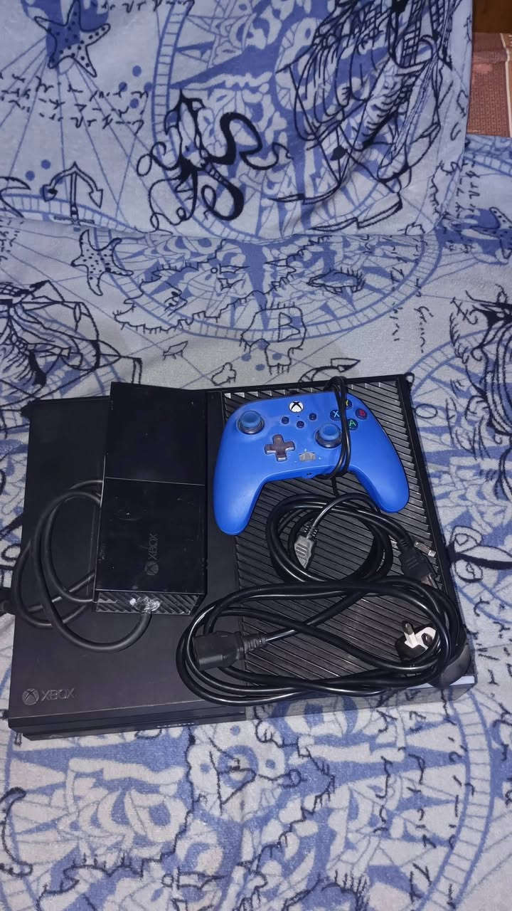 اكس بوكس ون وفات للبيع
بيه شتراك كيم باص شتريد نزل شوفت عينك بل شاشه 
انزل العاب والعابه كله حديثه بيه GTA5 وفيفا 2025
وماي كرافت وبعد العاب وشتريد نزل السعر 125 وبيه مجال قليل شراي يجي خاص مكاني ناصريه مركز حي اور


**إذا كنت صاحب هذا الإعلان وتريد حذفه لأي سبب، رجاءا أرسل رسالة إلى الدعم الفني**