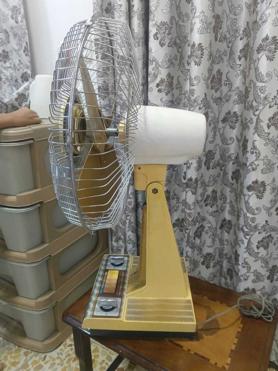السلام عليكم ورحمه الله وبركاته جبنالكم تحفه فنيه احلا مروحه سانيو منضديه شرط الشغل النظافه أمام العين كامله ما بيها اي نقص أو عيب للبيع السعر خاص مكاني موصل يوجد توصيل جميع محافظات العراق وا هذا رقمي للتواصل ***********
