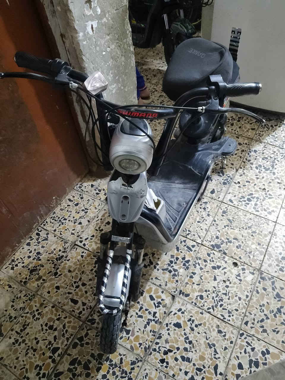 دراجة شحن حجم 14 شغالة بطاريات جديدة  ب100 مكاني اعضمية


**إذا كنت صاحب هذا الإعلان وتريد حذفه لأي سبب، رجاءا أرسل رسالة إلى الدعم الفني**