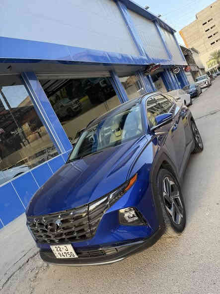 السلام عليكم 
توسان 2022 وارد امريكي فول مواصفات 
كشنات تدفئه +تبريد 
رادار امامي وجانبي وحساسات 360 درجه 
4 كامرات محيطيه 
داخل جلد ابيض 
بنورما 
جنطه كهرباء 
اعلا مواصفات بلتوسان فول للاخير 
حادثها جاملغ خلفي وباب خلفي وبيها بارد 
بدون ايرباك بدون دواخل 
مكاني بغداد زيونه والسعر 188 
***********
