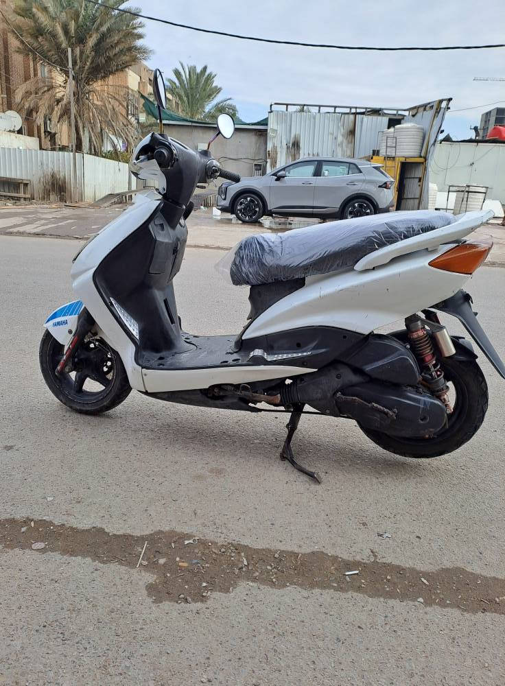 سلام عليكم سكنس نثيه 140دراجه مكفوله كفاله عامه صارلها تقريبا 9اشهر نازله رمبه دراجه نكره سلف وهندر بكل وقت مكينه لانضوح لاتبخير لا تنقيص شلعه ومعدل ناعمه جيب فيتر وياك وفحص  كهرباءيات كلها شغاله اشاير هورن دشبول لايت عالي وناصي دبلات تايرات جدد بريكات خلفي وامامي  دراجه خير من الله كفرات نضافه 80٪ دراجه مكفوله من اسرقه وتاخذها من البيت وسويلك مكاتبه مكاني بغداد زيونه رايدها ب425وبيها مجال بصيط لتواصل واتساب او اتصال *********** بغداد, العراق
