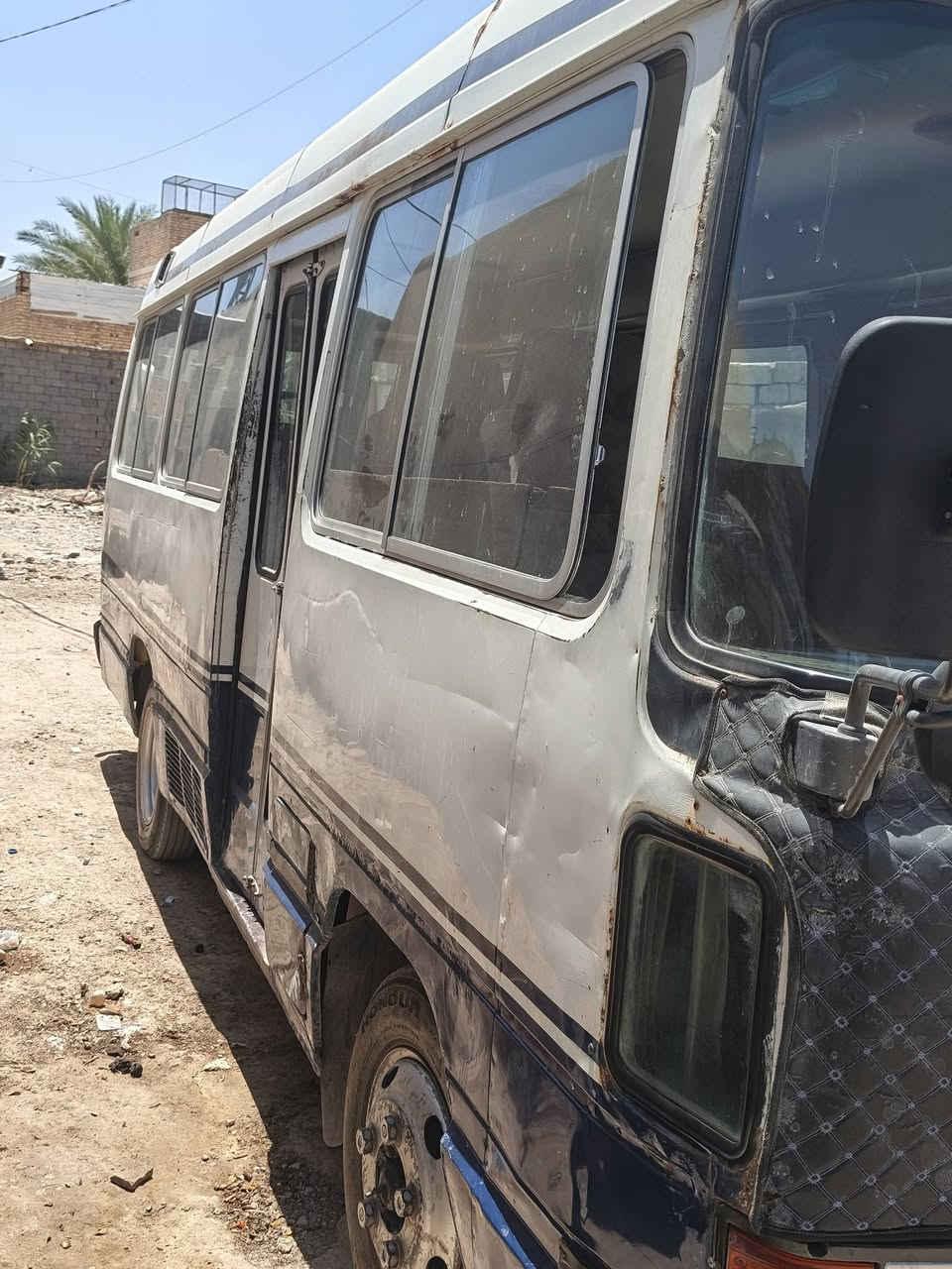 السلام عليكم كوستر قنبور للبيع
السياره  قطرت  خياس ما بيه  
مكينه بنكو 3000وكير مال ابريجو
تخم تيار جديد 4 جوبلس 
دومشه جديده
صفاح مدومشه مال الداخل
اكسل خفيف السياره دسك وبور
السياره كاعيه وصدر كله جديد صدرها مفتوح
رقم الماني سنويه  كهربائيات كله شغاله
شاير دبل اشار ما بيه اي نقص 
مكاني بابل الهاشميه للستفسار //***********
