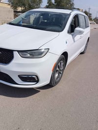 للبيع كرايسلر باسفيكا هايبرد موديل2022 محرك 3600  7راكب vip فول مواصفا...