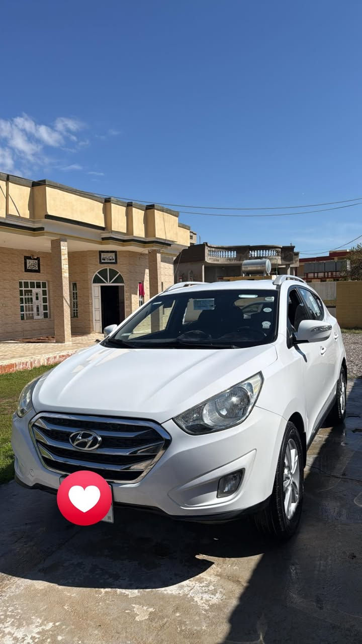 توكسان خلجي 
موديل 2012 رقم اربيل سنوية لل٢٠٢٧ 
 سيارة جديده ماشيه ١٠٠ km  
محرك 4 دوش مامفتوح كير محرك شرط 
تبريد تدفئه طخم تاير كله جديد سياره بعدها وضع شركه
للبيع او المراوس السعر١٤٥ وبيها مجال 
مكان السياره الشرقاط 
***********
***********
