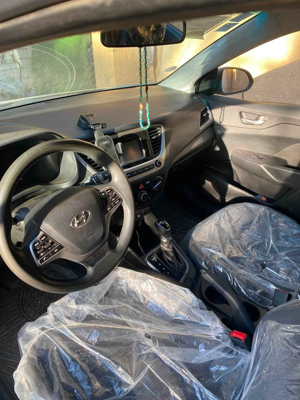 اكسنت  امريكي٢٠٢٠ بسمي رقم بغداد هزه ماساقطه جاهزه مكينه ١٦٠٠ دوش كير At تبريد ثلج منضومه مي زيتي سياره جاهزه حادثه بنيد وجاملغ جه السايق وشويه من الباب شاشه كامره تخم تاير حداديه سياره ماشيه ٤٣ جديده السياره استعمال مال بنيه ب٩٨ وبيه مجال ***********

