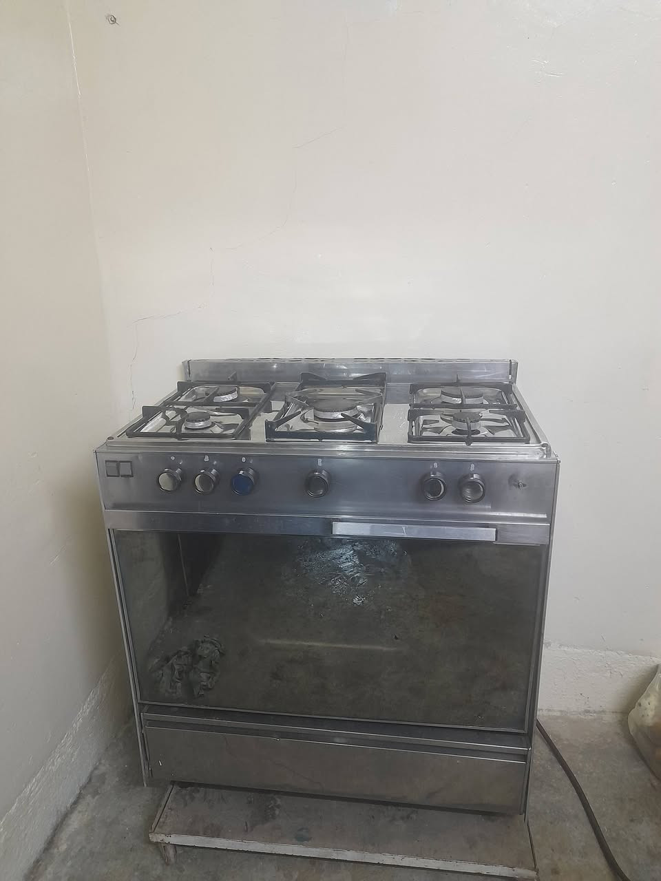 طباخ عشتار باب اول شرط الشغل السعر125بيه مجال قليل ***********
