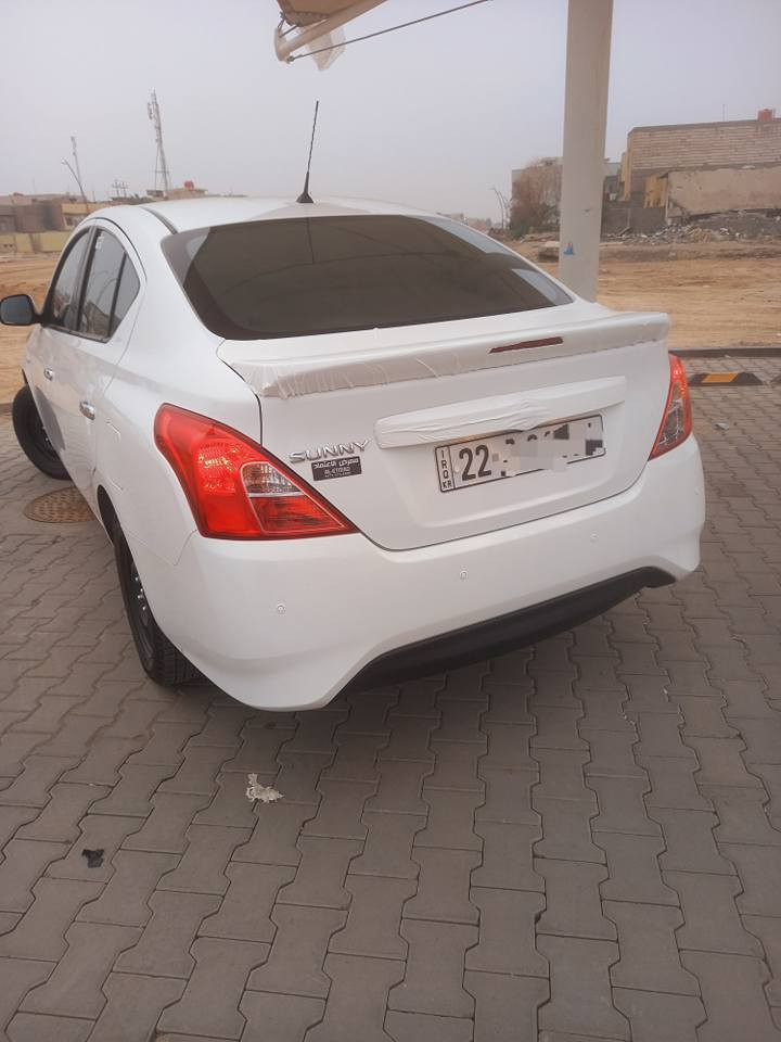 السلام وعليكم 
نيسان صني هندي مديل 2024
ماشيه 43 بيه بارد بل جاملق الامامي مشر عليه وبيه طخه جوه البك لايت واضحه بصوره 
باتري جديد وتايرات تخم جديد 
السعر  123 قفل
السنويه ل 2029
***********
اتصل على رقم البصرة, العراق
