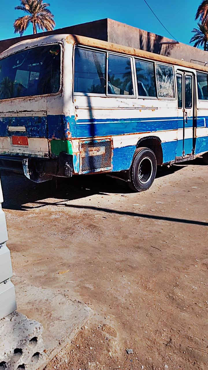 سلام عليكم
كوستر 82 السياره حلوه تخم تاير محرك بلادي نكره سلف 
كلشي بدلت بي السعر 3 مليون وبيه مجال للشراي 
***********
