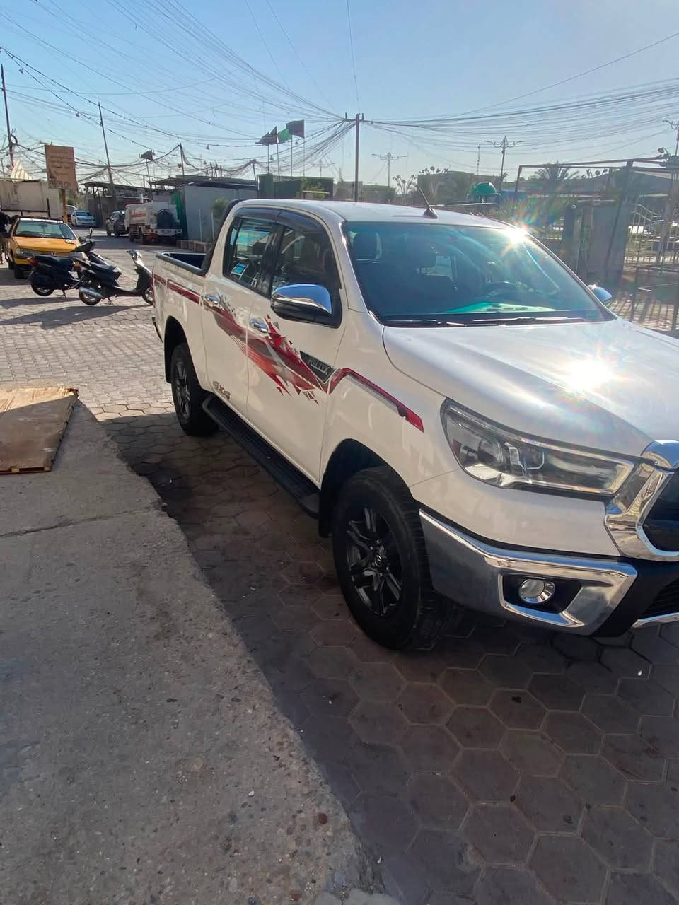 سلام عليكم للبيع هايلوكس فورويل ساز   كفاله غامه  بية شبر بجاملغ مسحوب سحب  معروفه. موضفات  ساز  بصمة ابواب شاحن. كشن تدفئة تبريد شاشه لايت زنون السعر 300$للستفسار***********
