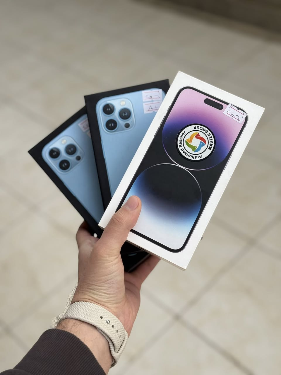 متوفر بيع او مراوس كل اجهزه الايفون
توفر 
15 برو ماكس شرق اوسط ضمان وكالة ماستر AAA
14 برو ماكس شرق اوسط ضمان وكالة ماستر AAA
13 برو ماكس امريكي بحري 

ضمان شامل فحص واستخدام على كل الاجهزة ✅ 

لمعرفة سعر او تفاصيل اي جهاز واتساب 

☎️ *********** ☎️
