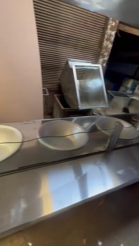 للبيع 1-عربانه لبلبي وباقلاء 2- وشردانه عصير ولبن عدد2 حجم كبير   3-وميز خشب كبير ونظيف
المكان ذي قار /سوق الشيوخ
الاتصال على الرقم ***********

ملاحظه البيع كامل او مفرد 
السعر مليون و400 قابل للتفاوض بالمعقول
