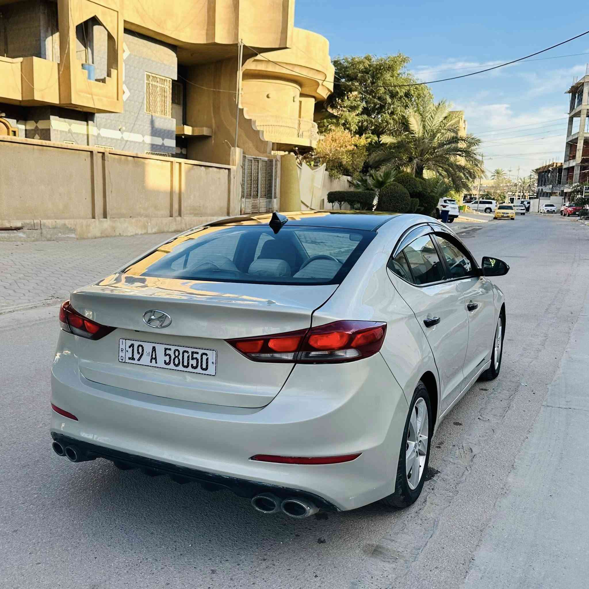 النترا 2017 وارد امريكي رقم كربلاء أنكليزي بأسمي ملصق هزه جديد سنويه مجدده 2030  محرك 2000 دووش كير اوتماتيك حادثها صبغ قطعتين جاملغ خلفي وقبق الجنطه بدون تبديل  ليبل واحد ايرباكات سليمه سياره تخم تاير جديد حداديه تبريد ثلج مواصفات داخل بيجي وتحكم ستيرن جهتين و مثبت سرعة و كامره خلفية و شاشه و درايف مود ثلاث أنظمة قيادة سبورت ونورمل اعتيادي و ايكو اقتصادي بلاجكتور امامي منظومه زنون مكان السيارة كربلاء *********** السعر 120
