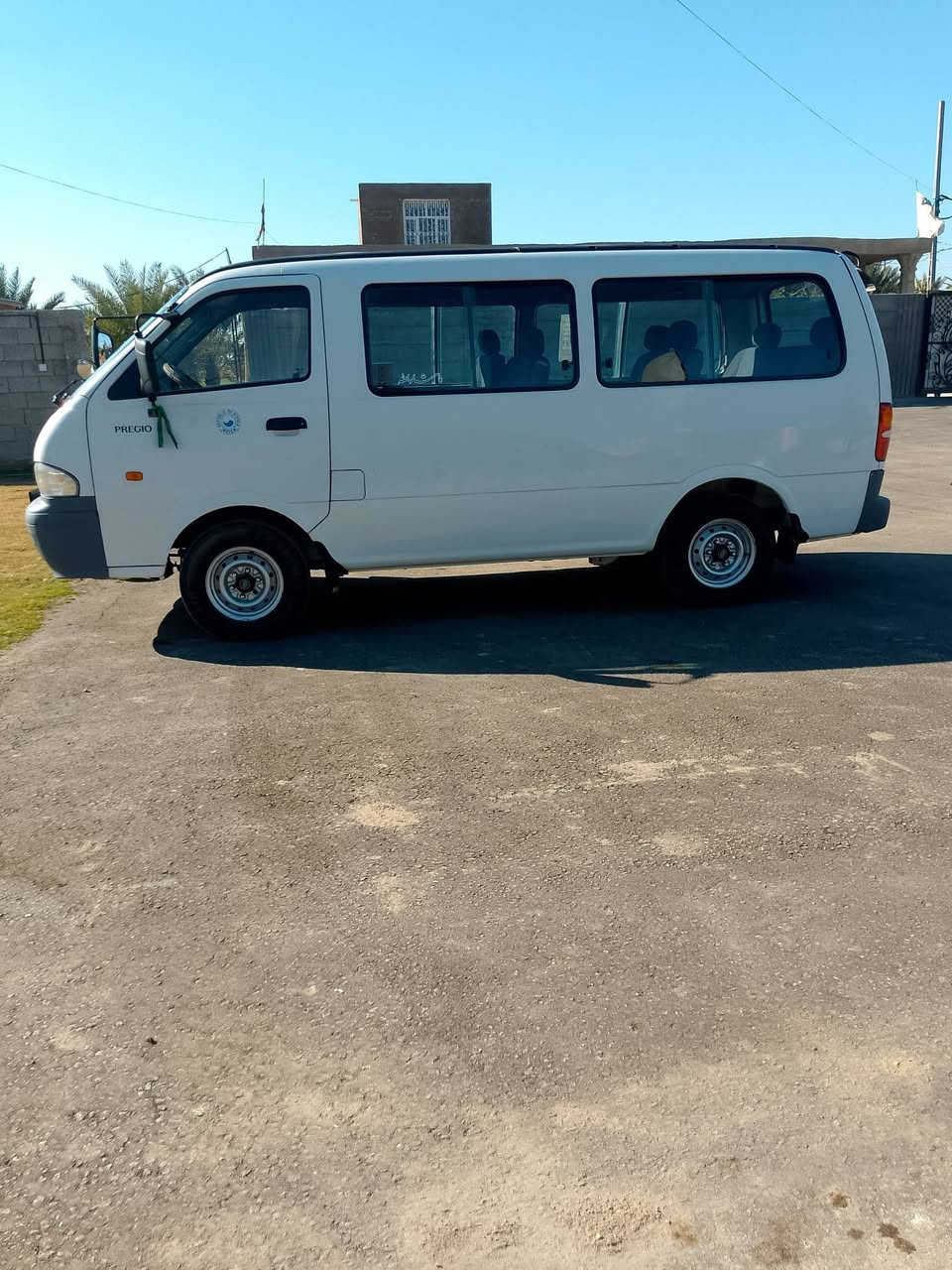 السلام عليكم بريجو البيع مديل 98
رقم نكليزي بسمي السياره نضيف نفس الصوره 
مكاني نجف 
شواصي كفاله الدواخل السياره حلوه 
السياره كلشي ماعايزه 
رقم الهاتف 
***********
السعر 90وبيه مجال قليل
