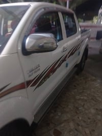 سيارةهاي لوكس   مكفولة.  للبيع              2014 بغداد  الاستفتار الات...