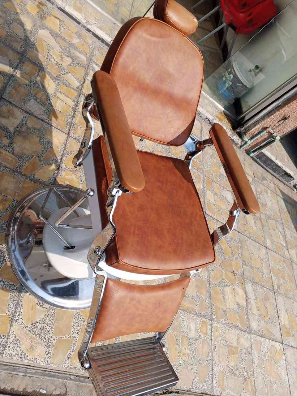 سلام عليكم للبيع مدينة الصدر قطاع 24مجاور مجمع الصادق للدوات السيارات التفاصيل داخل  الفديو ***********
