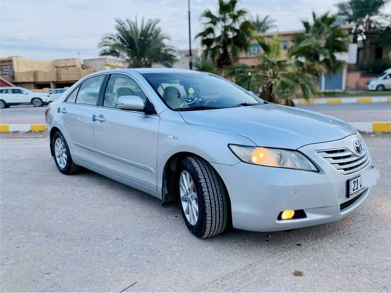 السلام عليكم وين الي يدور نظيف و جديد
كامري 2008 GL خليجي ماشية (183) و قابل للزيادة سويچات الشركة 2 بيها 
مواصفاتها. حساسات خلفي و امامي.
 كامرة خلفية 
اشاير بالمري 
5 ويل كب
گير و محرك لا تنقيص ولا تبخير بشرط و على الفحص
بيها صبغ جوة قبق البنزين فقط الباقي مكفول
السيارة كلش جديدة و بالعافية على الياخذها
السعر (119) و بيها مجال بسيط مكانها صلاح الدين تكريت 

رقم ***********
