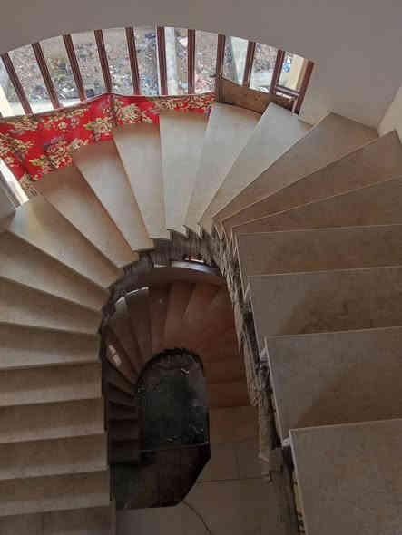 متفرغ حالياً شغل درجة أولى هاتف ***********
